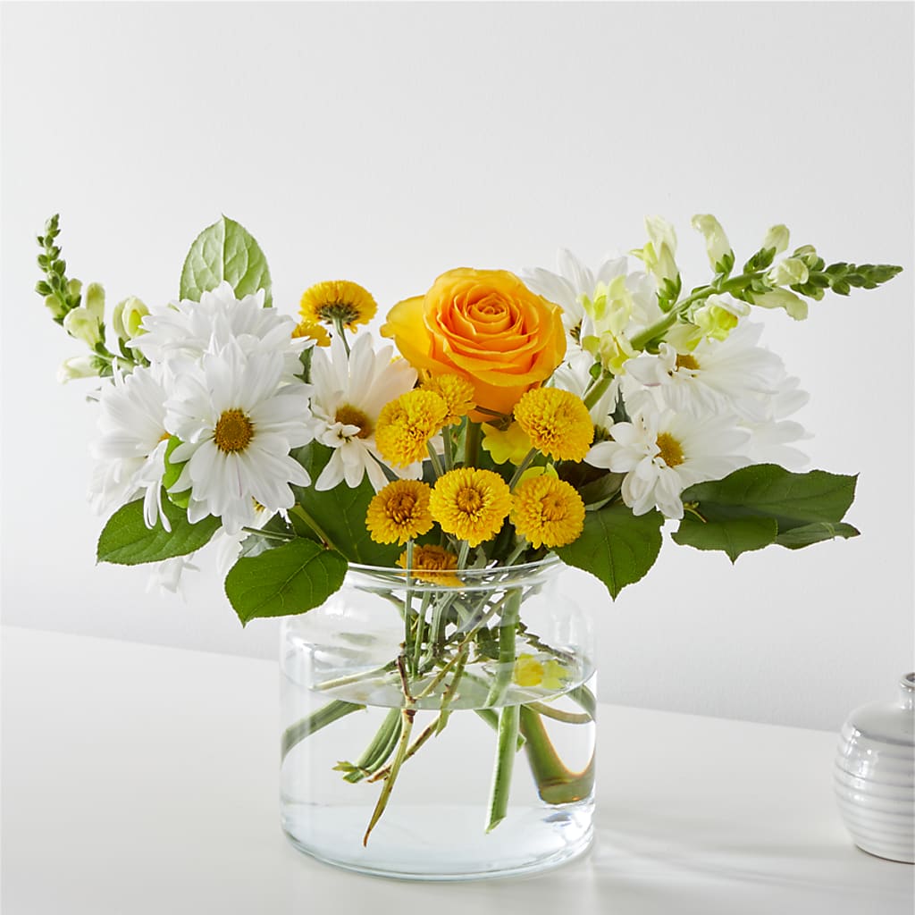 Sun Salutation Bouquet – Dynamic Flowers Of Royal Oak, Royal Oak MI