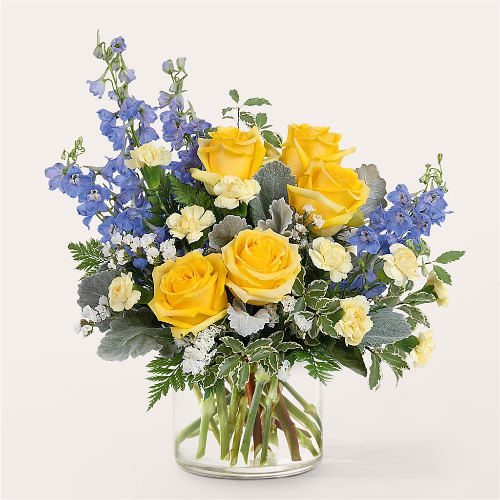 Butterfly Wings Bouquet – Dynamic Flowers Of Royal Oak, Royal Oak MI