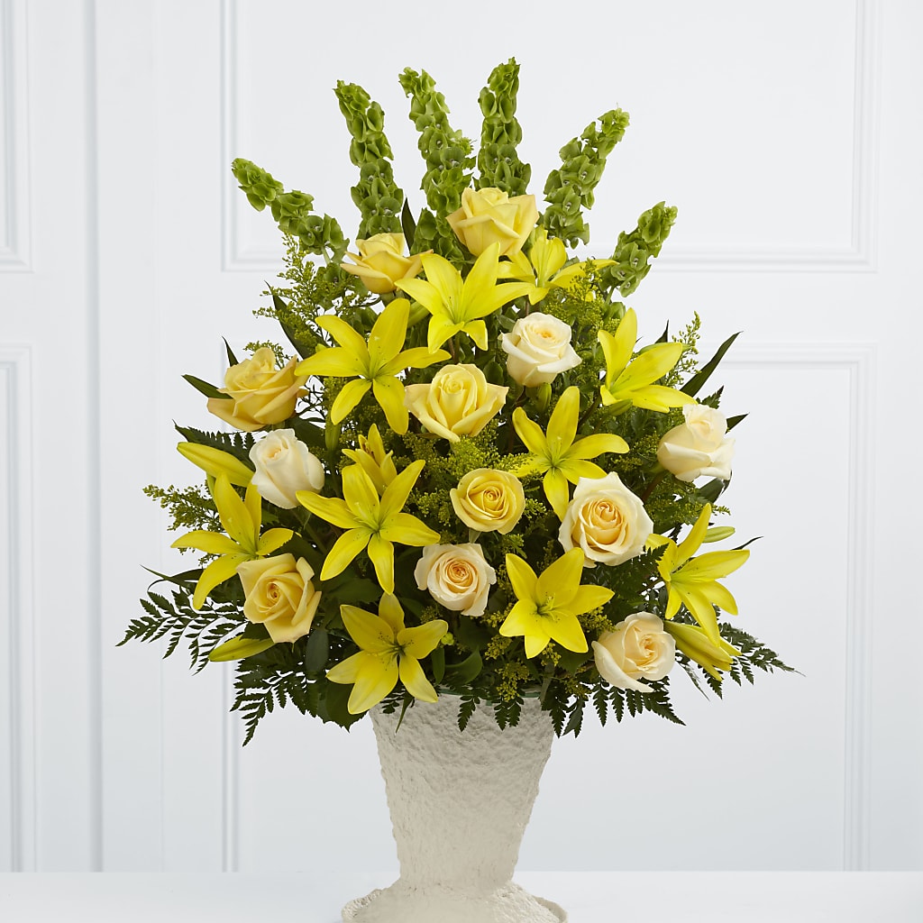 Golden Memories Arrangement – Dynamic Flowers Of Royal Oak, Royal Oak MI