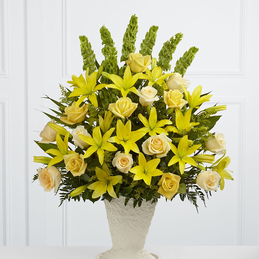 Golden Memories Arrangement – Dynamic Flowers Of Royal Oak, Royal Oak MI