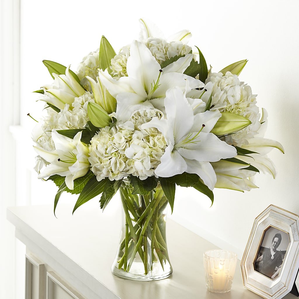 Compassionate Lily Bouquet – Dynamic Flowers Of Royal Oak, Royal Oak MI