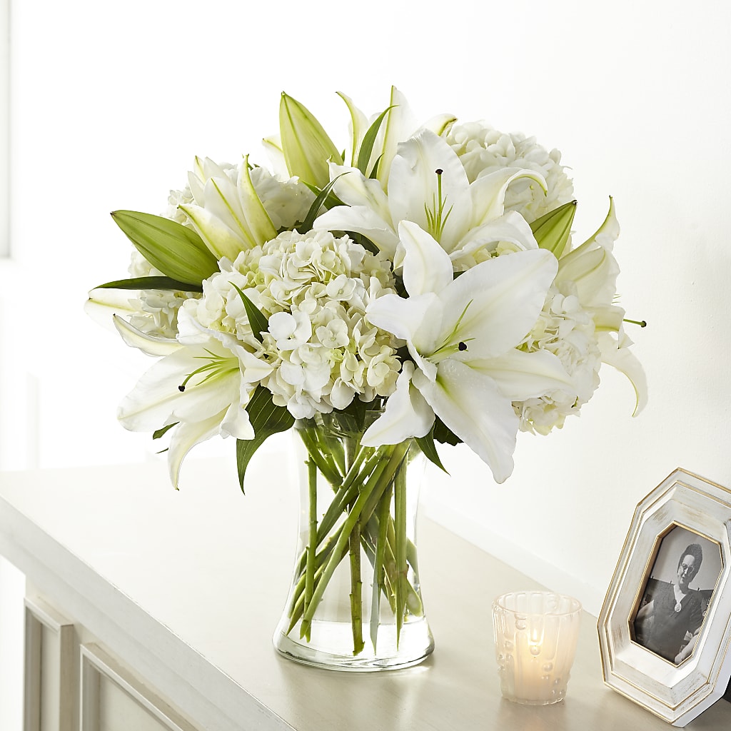 Compassionate Lily Bouquet – Dynamic Flowers Of Royal Oak, Royal Oak MI