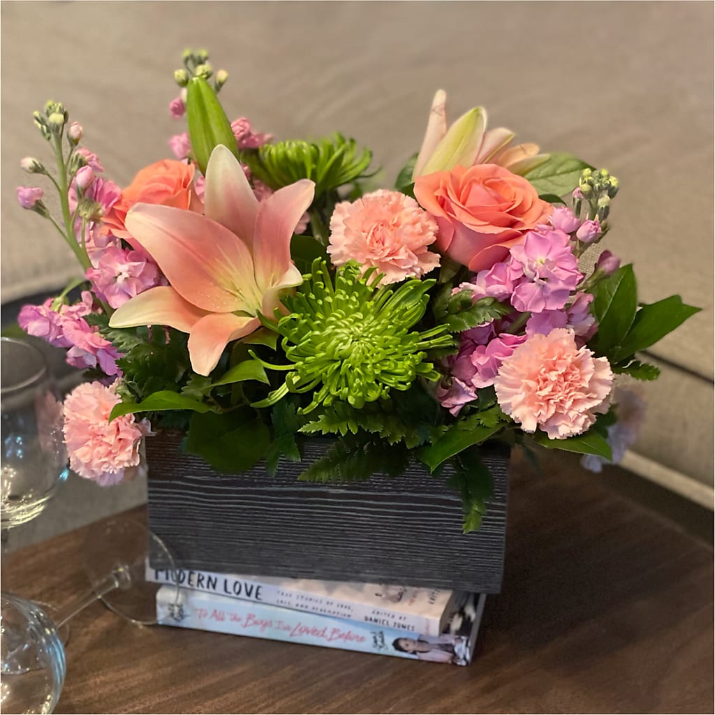 Beautiful Spirit Basket – Dynamic Flowers Of Royal Oak, Royal Oak MI