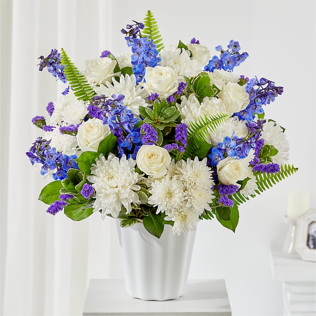 Hold Dear Tabletop Basket – Dynamic Flowers Of Royal Oak, Royal Oak MI