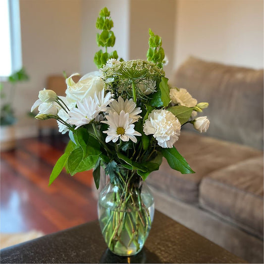 Classic Ivory – A Florist Original – Dynamic Flowers Of Royal Oak, Royal Oak MI