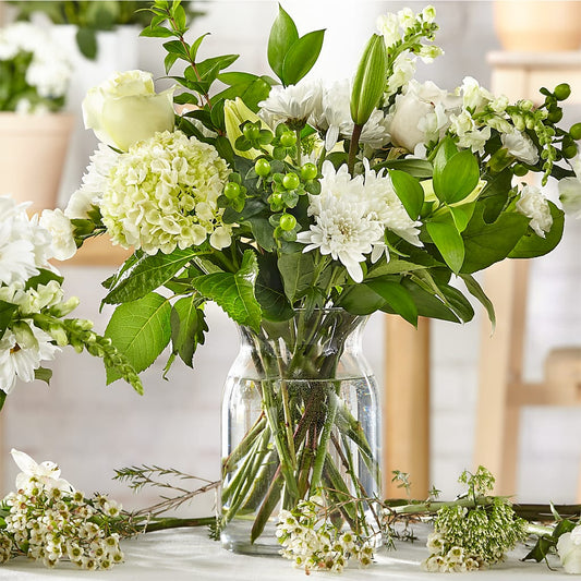 Classic Ivory – A Florist Original – Dynamic Flowers Of Royal Oak, Royal Oak MI