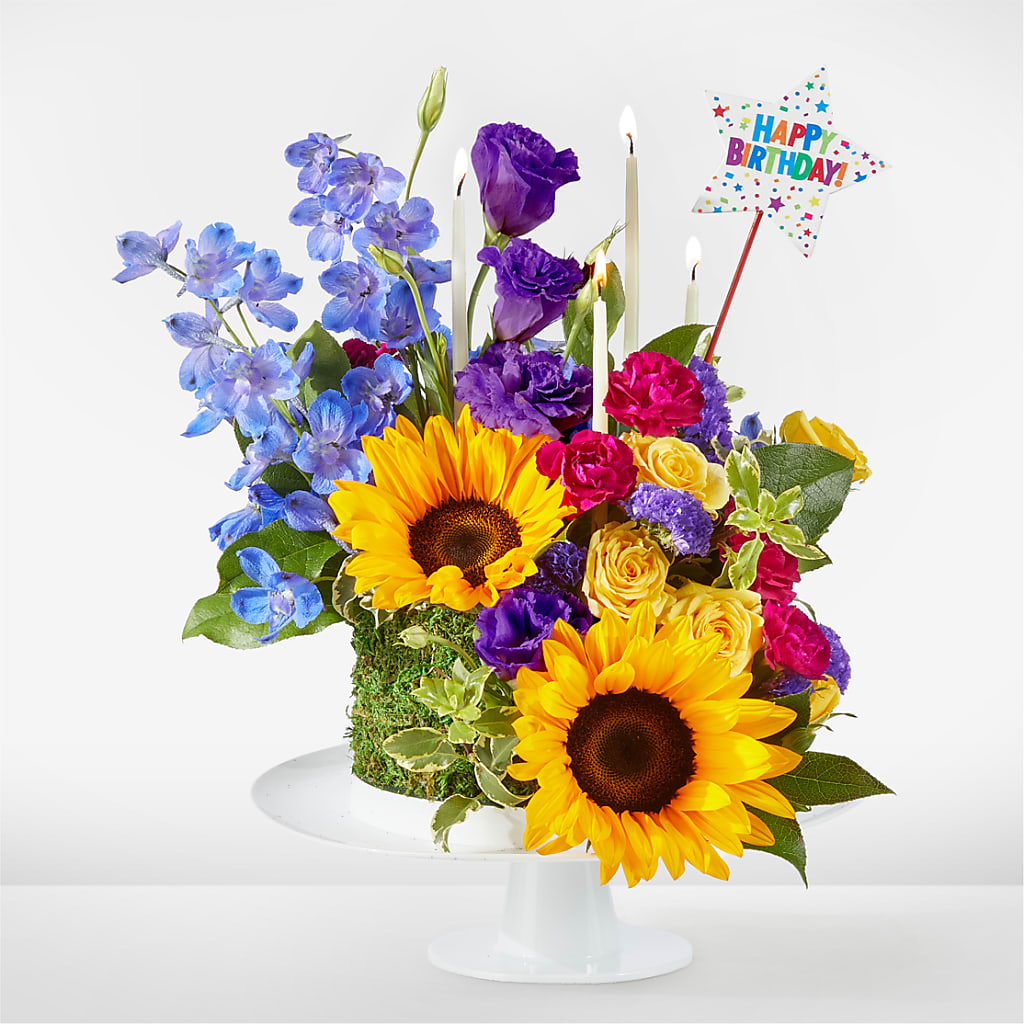 Star of the Day Floral Cake – Dynamic Flowers Of Royal Oak, Royal Oak MI