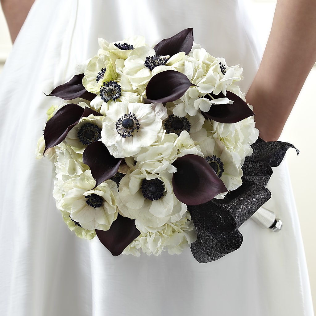 To Have and To Hold Bouquet – Dynamic Flowers Of Royal Oak, Royal Oak MI