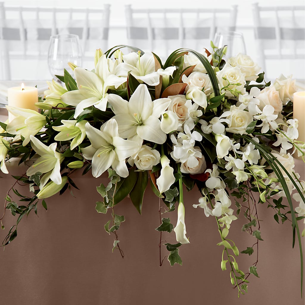 White Linen Arrangement – Dynamic Flowers Of Royal Oak, Royal Oak MI