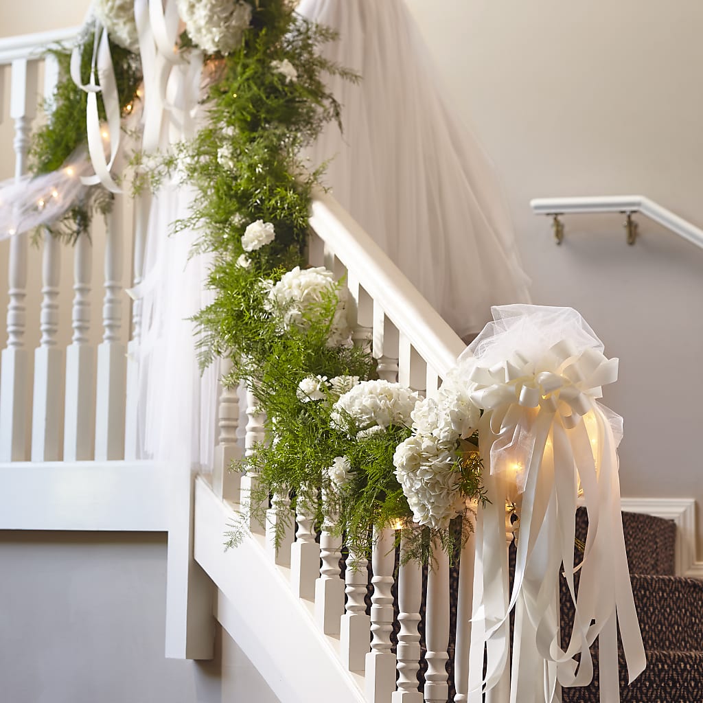 Champagne Dreams Garland – Dynamic Flowers Of Royal Oak, Royal Oak MI