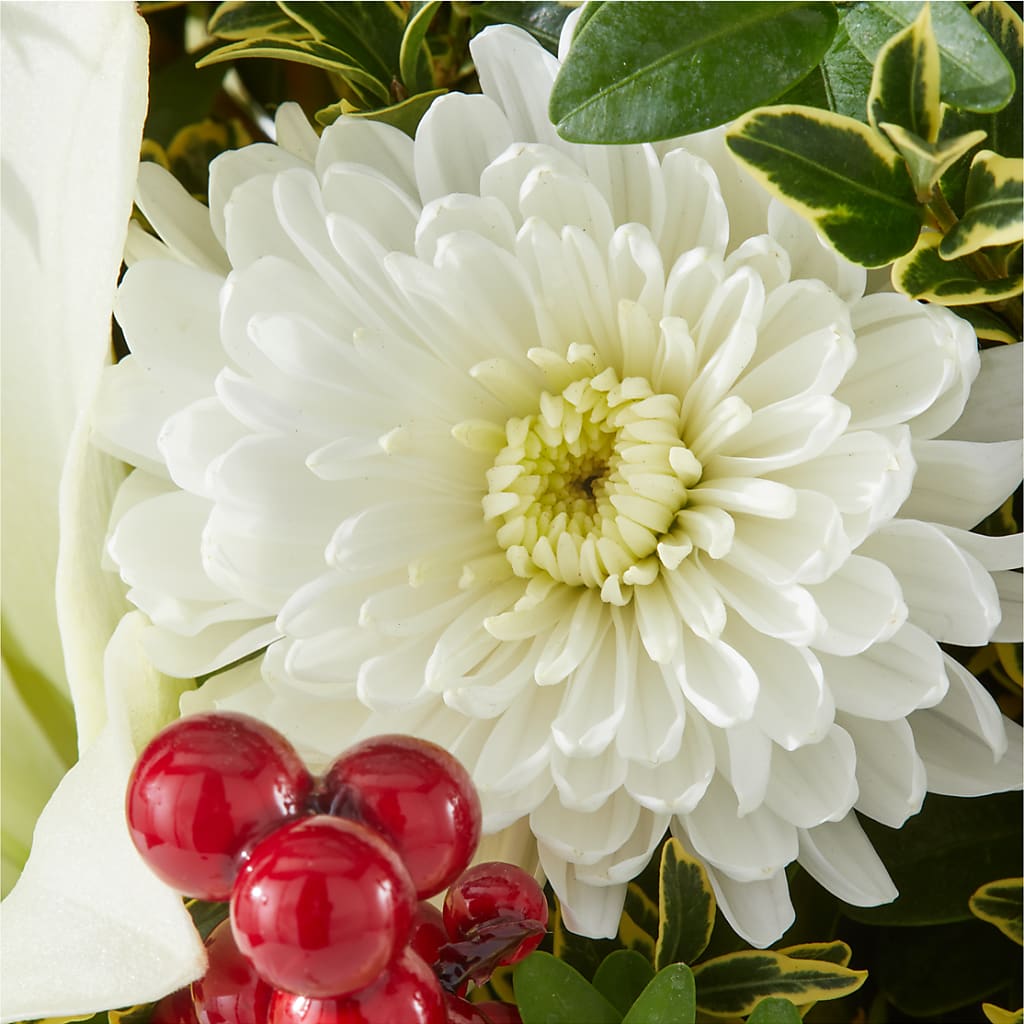 Festive Moments Tree –  Dynamic Flowers Of Royal Oak, Royal Oak MI