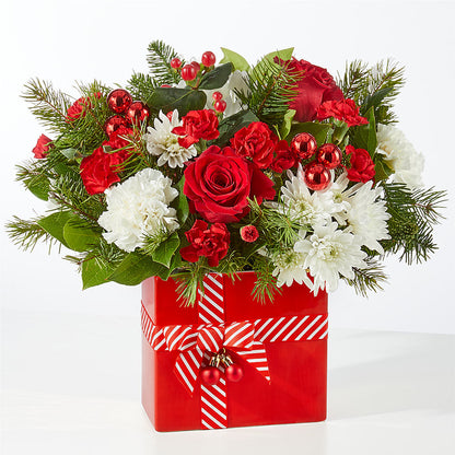 Presents Under the Tree Bouquet –  Dynamic Flowers Of Royal Oak, Royal Oak MI