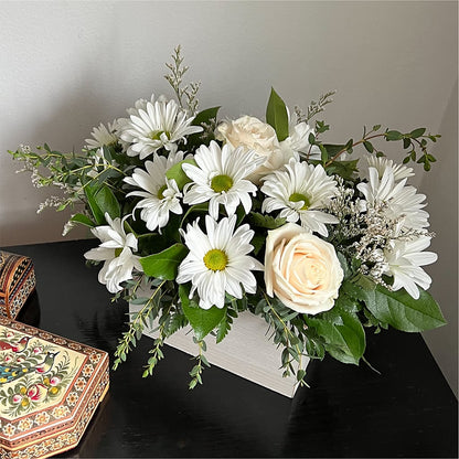 Fresh Linen Box Bouquet –  Dynamic Flowers Of Royal Oak, Royal Oak MI