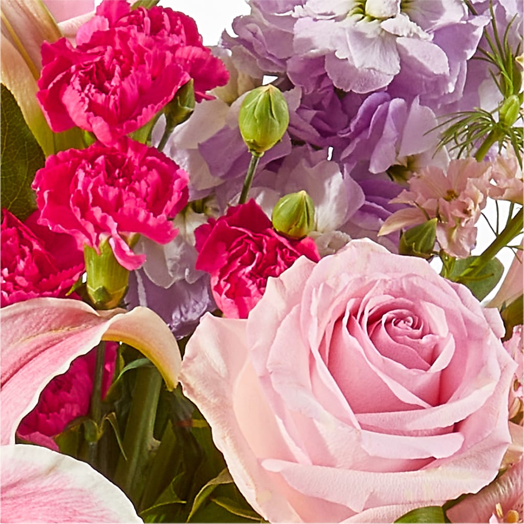 Mauvelous Bouquet –  Dynamic Flowers Of Royal Oak, Royal Oak MI
