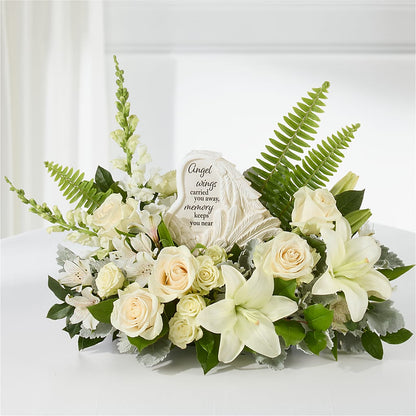 Holding You Close Arrangement –  Dynamic Flowers Of Royal Oak, Royal Oak MI