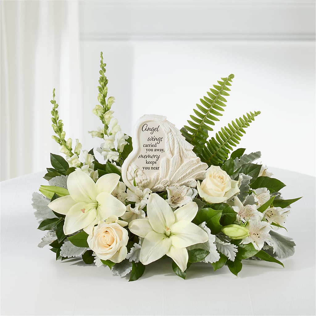 Holding You Close Arrangement –  Dynamic Flowers Of Royal Oak, Royal Oak MI