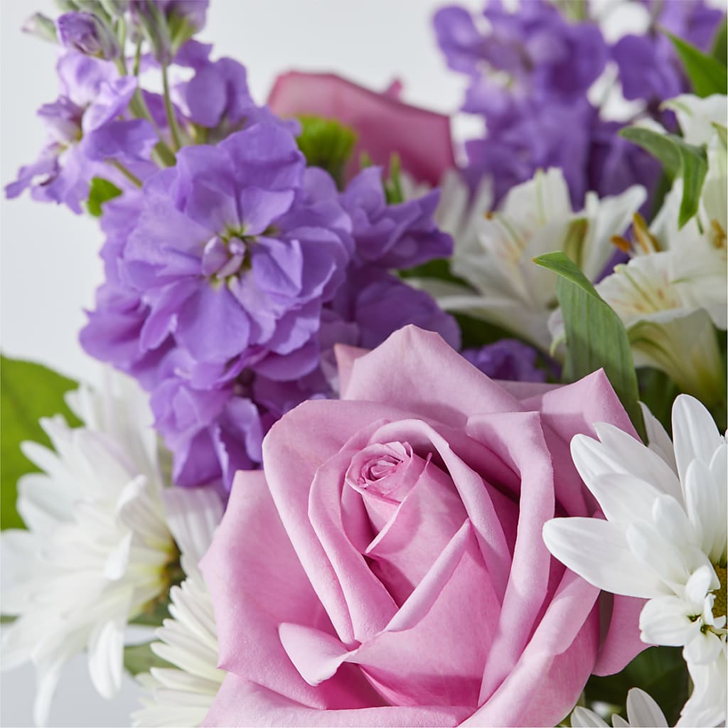 Garden of Peace Bouquet –  Dynamic Flowers Of Royal Oak, Royal Oak MI