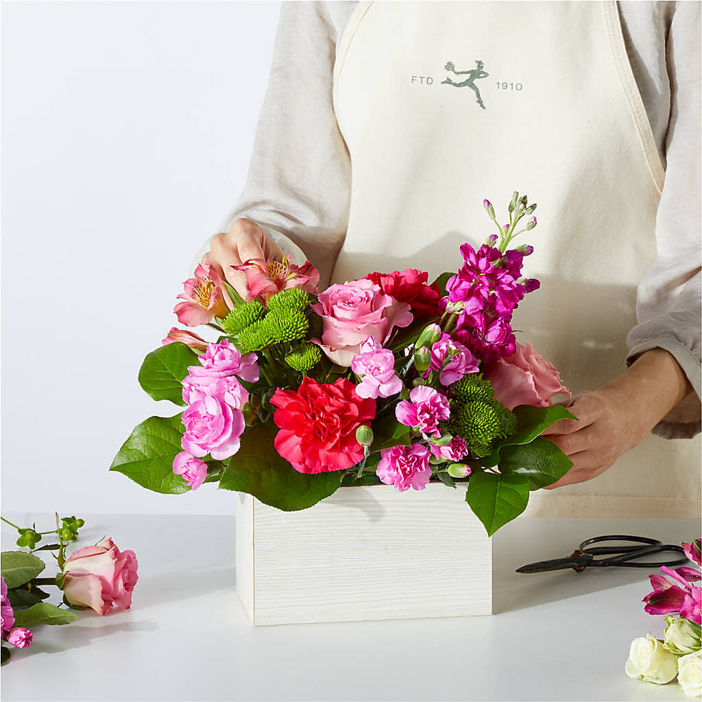 Sweetberry Box – A Florist Original –  Dynamic Flowers Of Royal Oak, Royal Oak MI