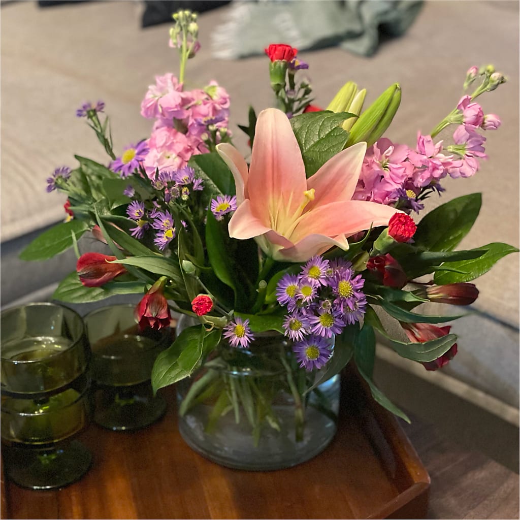 Romantique Bouquet –  Dynamic Flowers Of Royal Oak, Royal Oak MI
