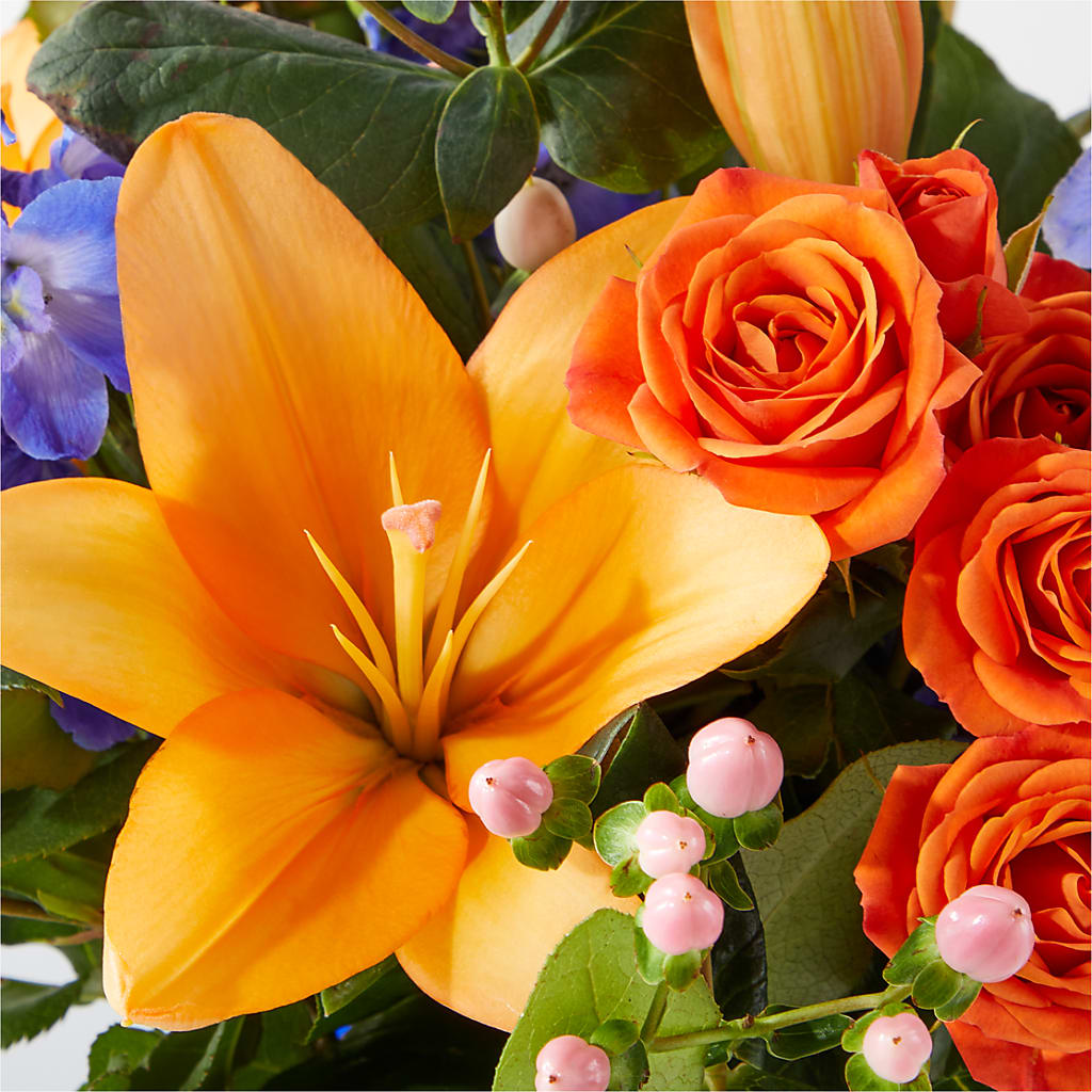 Radiant Citrus Bouquet –  Dynamic Flowers Of Royal Oak, Royal Oak MI