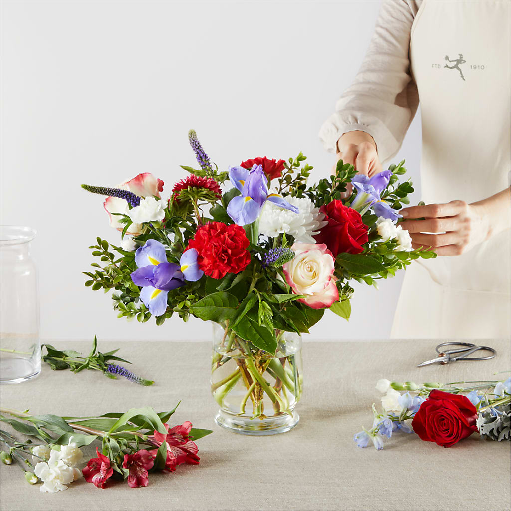 Star Spangled - A Florist Original –  Dynamic Flowers Of Royal Oak, Royal Oak MI