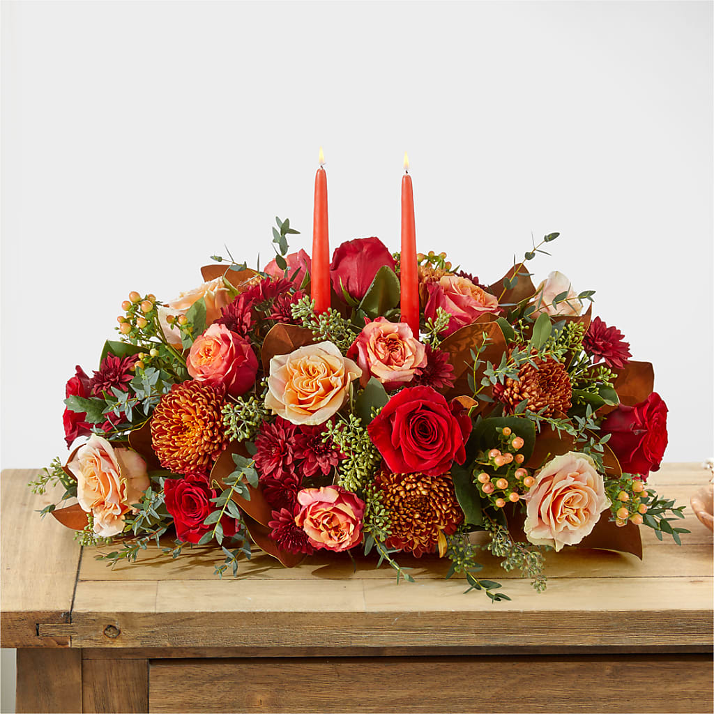 Gather Near Centerpiece –  Dynamic Flowers Of Royal Oak, Royal Oak MI