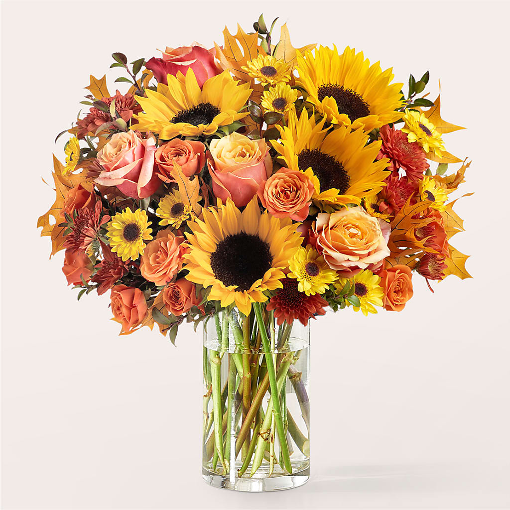 Fluttering Foliage Bouquet –  Dynamic Flowers Of Royal Oak, Royal Oak MI