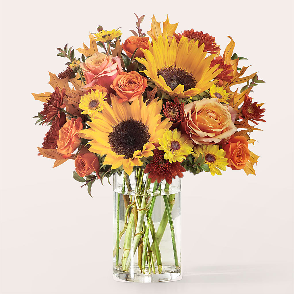 Fluttering Foliage Bouquet –  Dynamic Flowers Of Royal Oak, Royal Oak MI